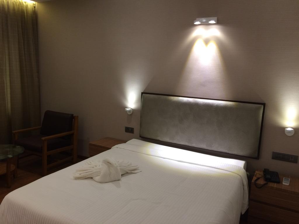 Brownstar Boutique Hotel شيناي المظهر الخارجي الصورة