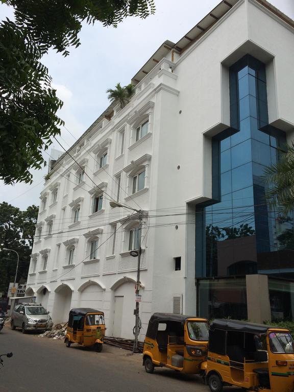 Brownstar Boutique Hotel شيناي المظهر الخارجي الصورة