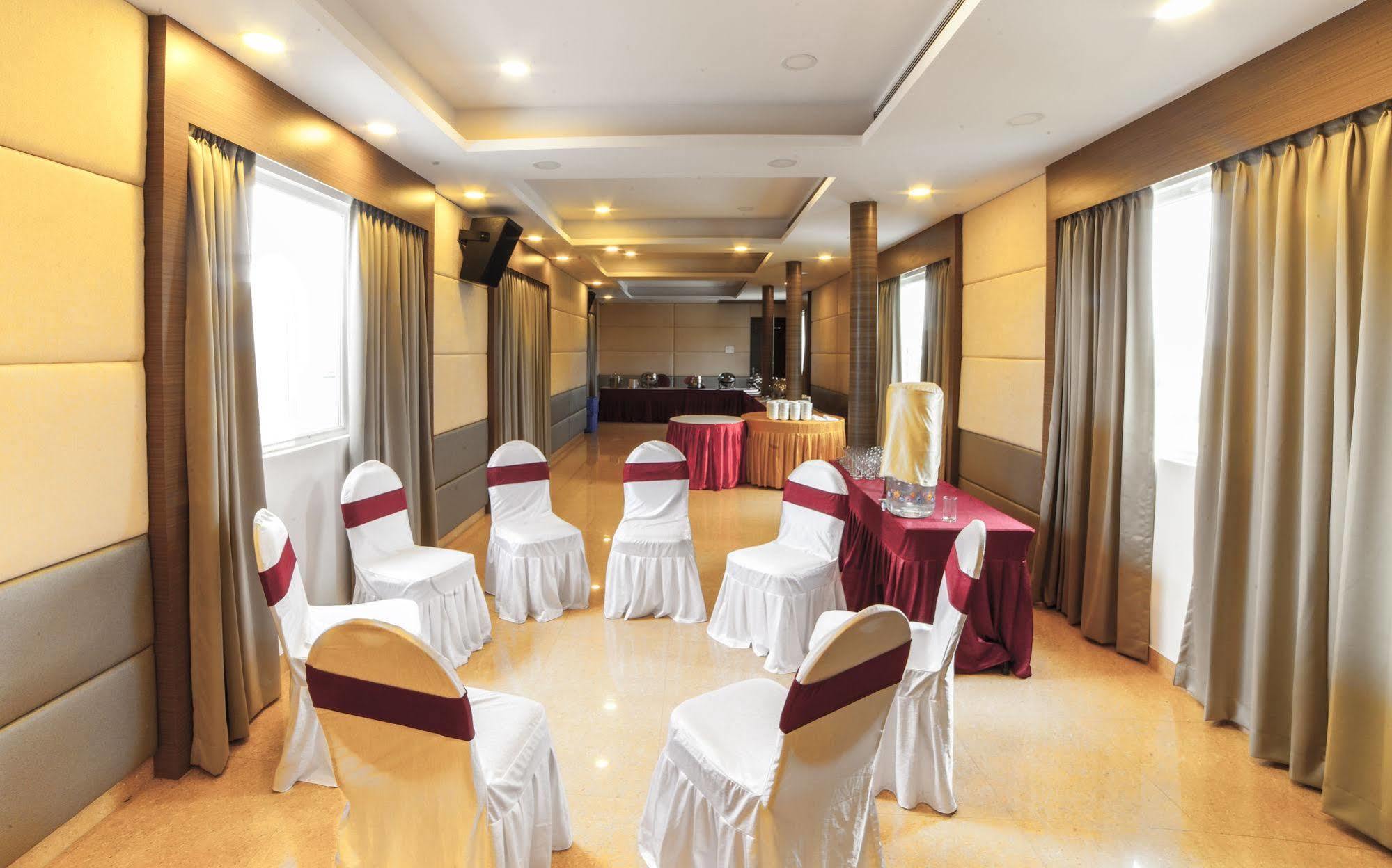 Brownstar Boutique Hotel شيناي المظهر الخارجي الصورة
